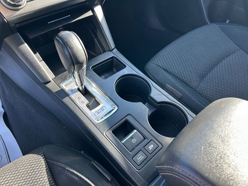 Used 2016 Subaru Outback 2.5i Premium image 18