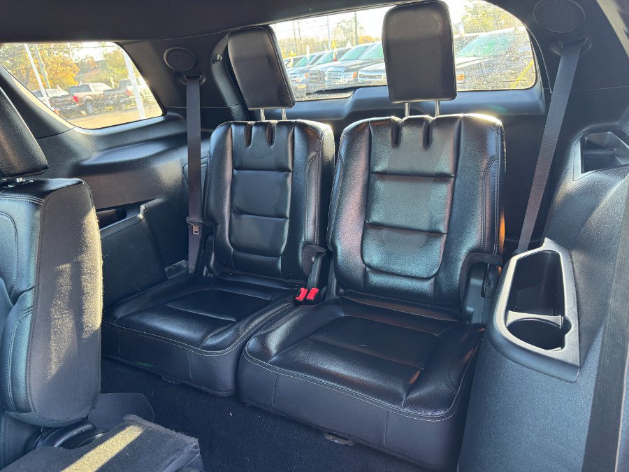 Used 2019 Ford Explorer Limited w/ Class III Trailer Tow Package AWD/4WD image 17