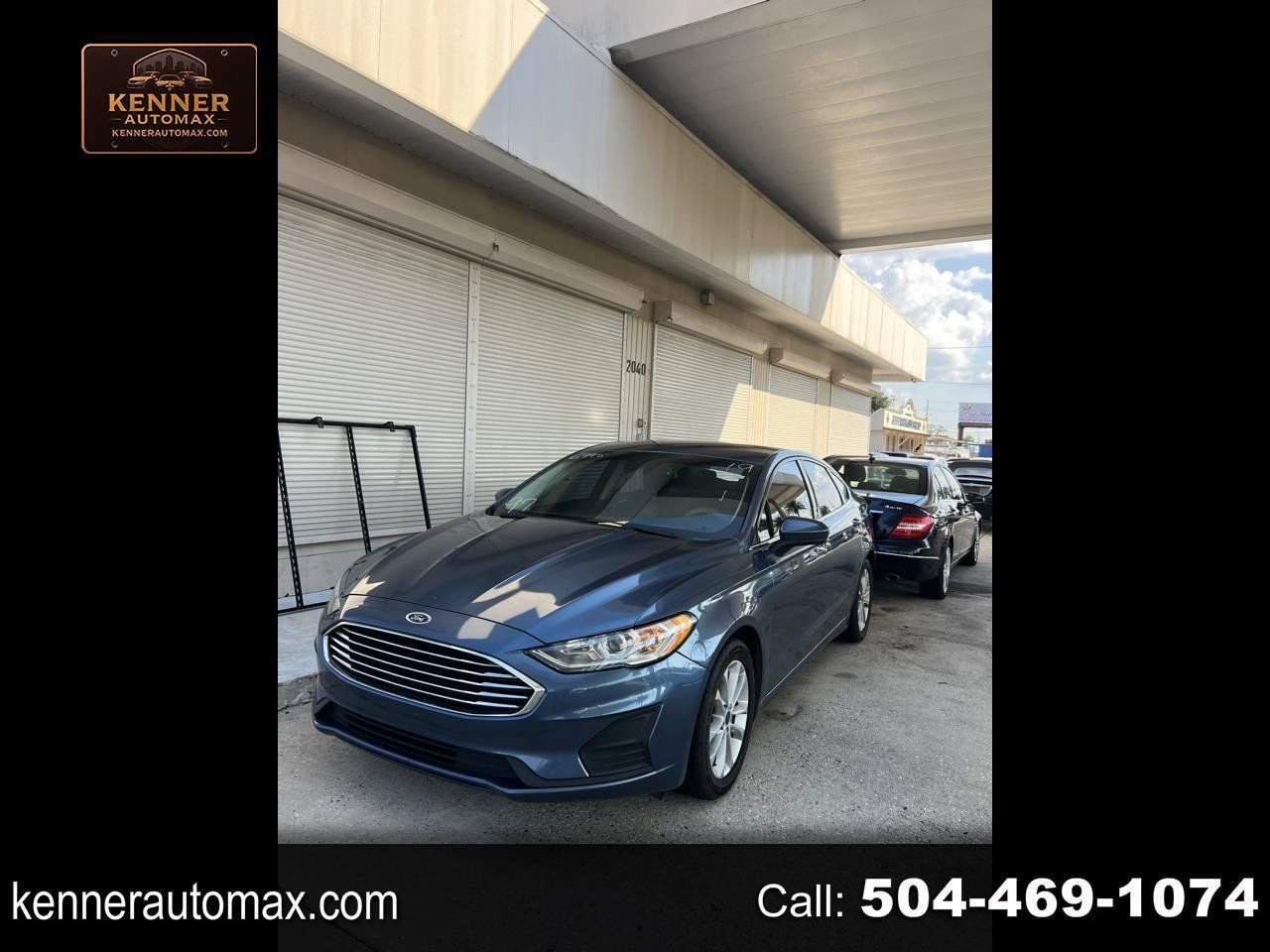 Used 2019 Ford Fusion SE FWD image 1