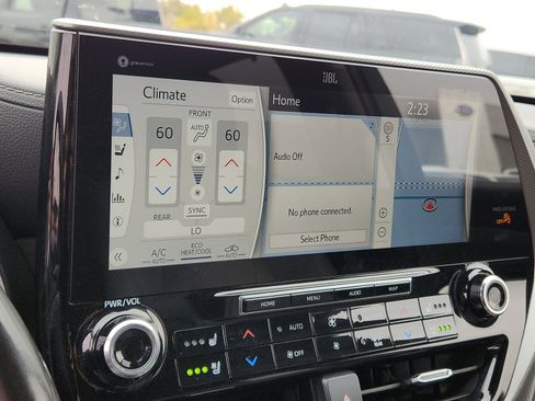 Used 2020 Toyota Highlander Limited Platinum image 15