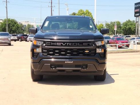 Used 2024 Chevrolet Silverado 1500 Custom AWD/4WD image 2