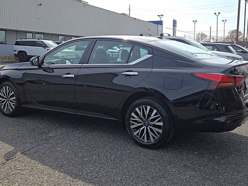 Used 2025 Nissan Altima 2.5 SV AWD/4WD image 6