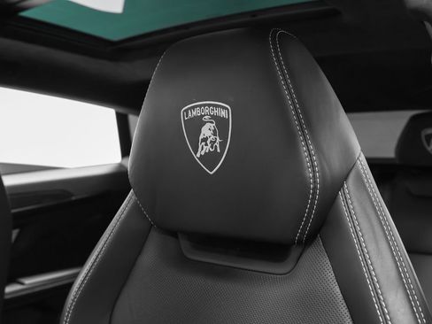 Used 2022 Lamborghini Urus image 70
