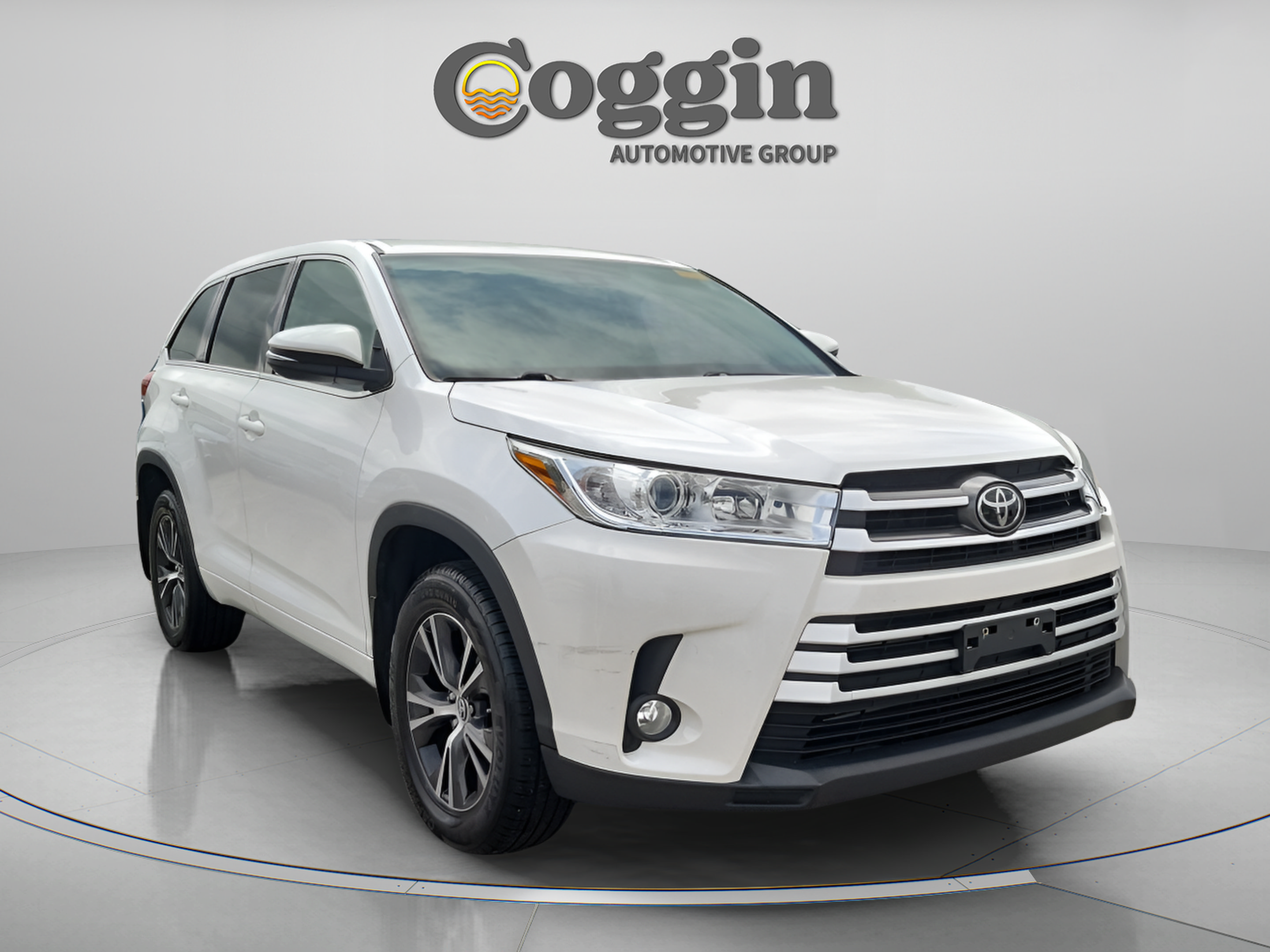 Used 2018 Toyota Highlander Plus AWD/4WD image 8