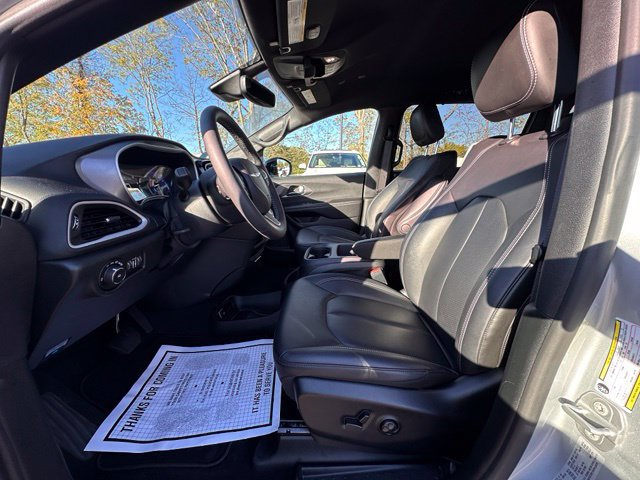 Used 2026 Chrysler Pacifica Select FWD image 24
