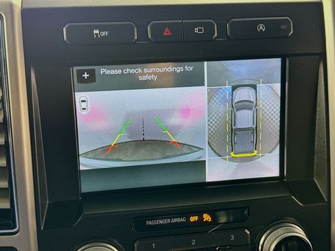 Used 2018 Ford F150 Platinum w/ Equipment Group 701A Luxury image 3