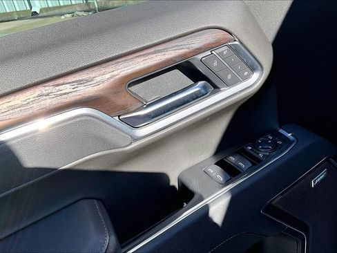 New 2026 GMC Sierra 1500 SLT image 26