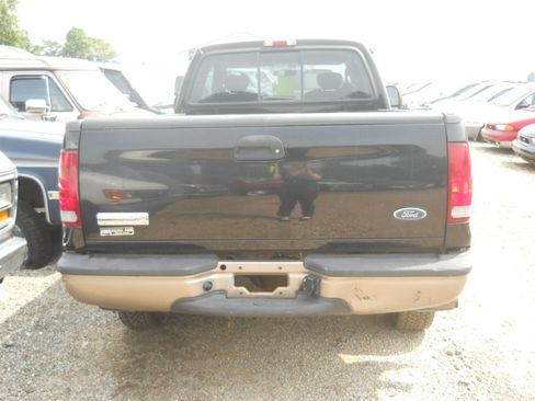 Used 2005 Ford F250 4x4 SuperCab Super Duty image 5
