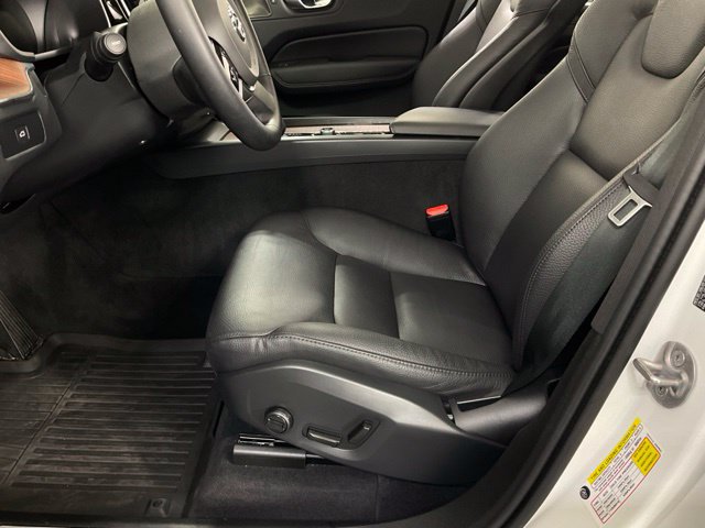 Used 2024 Volvo XC60 B5 Plus w/ Protection Package Premier AWD/4WD image 30