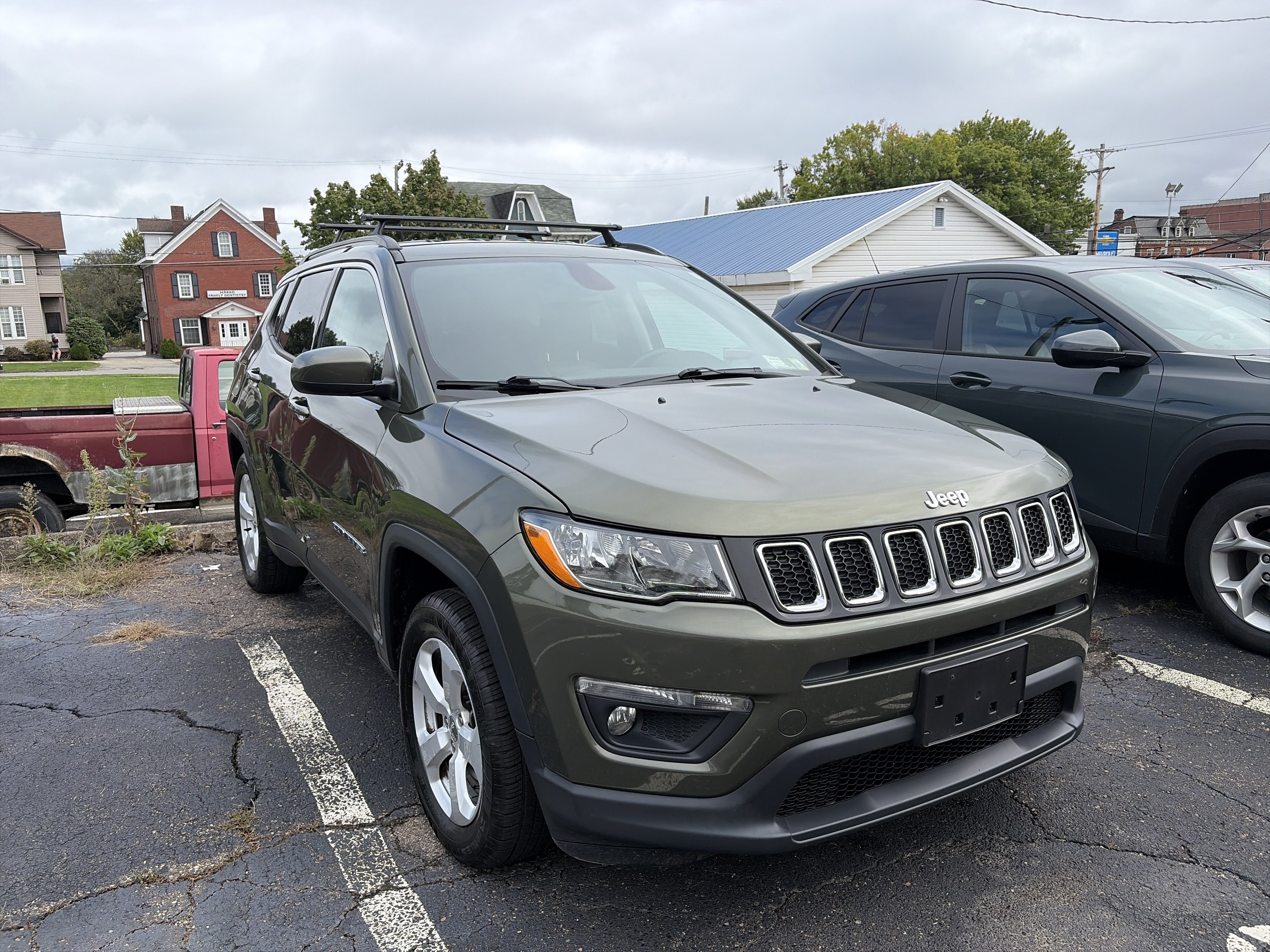 Used 2018 Jeep Compass Latitude w/ Cold Weather Group AWD/4WD image 5