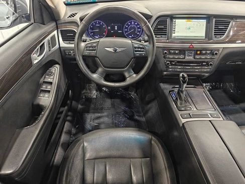 Used 2017 Genesis G80 3.8 RWD image 4