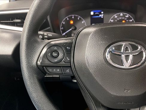 Certified 2025 Toyota Corolla LE image 22