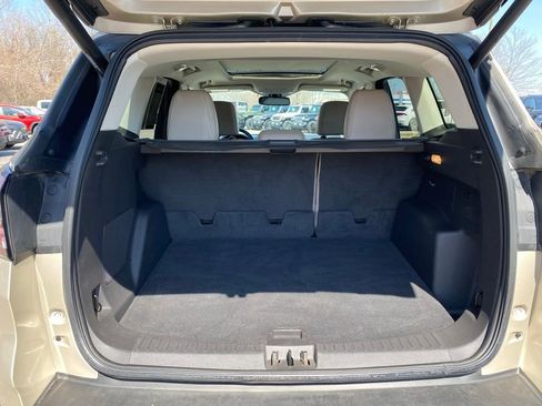 Used 2017 Ford Escape Titanium image 37