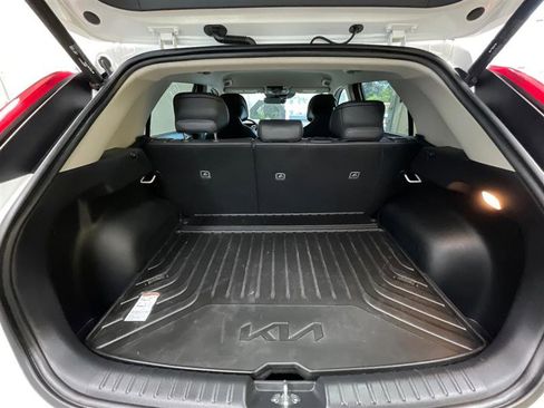 Used 2023 Kia Niro Wind w/ Wind Preserve Package FWD image 21