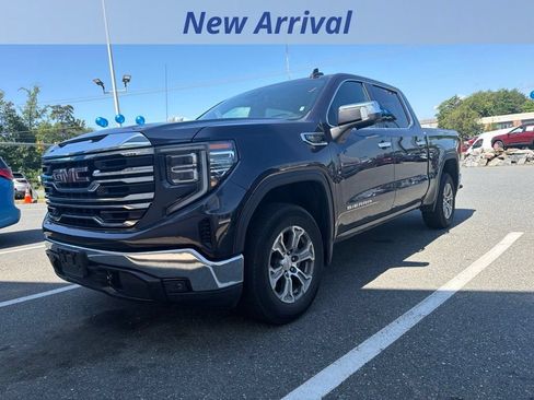 Used 2025 GMC Sierra 1500 SLT AWD/4WD image 1