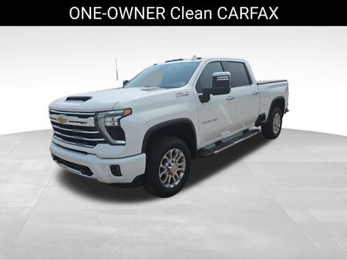 Used 2024 Chevrolet Silverado 2500 LTZ w/ LTZ Plus Package AWD/4WD image 7