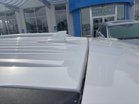 Used 2020 Ford Explorer Platinum w/ Premium Technology Package image 17