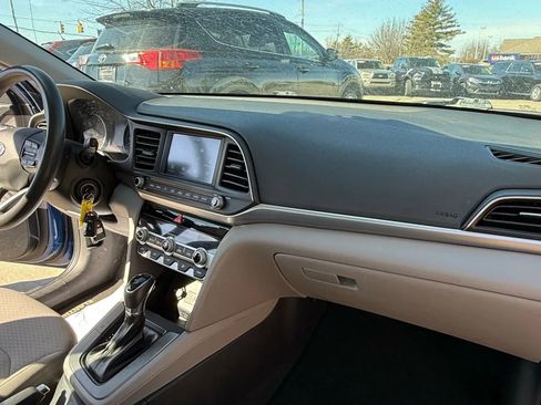 Used 2020 Hyundai Elantra SEL image 13