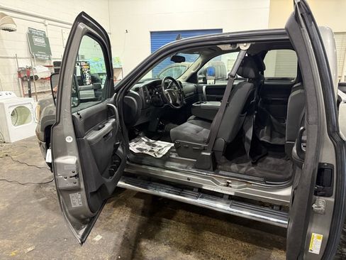 Used 2012 GMC Sierra 2500 SLE w/ HD SLE Premium Package image 9