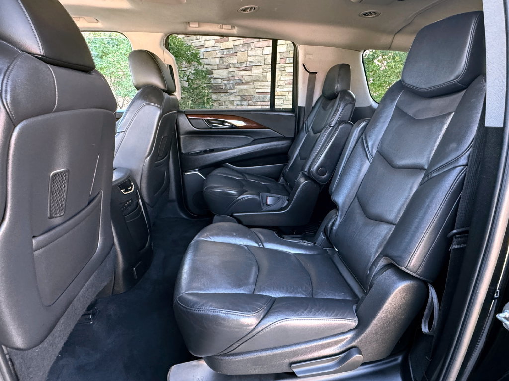 Used 2018 Cadillac Escalade ESV Premium Luxury AWD/4WD image 31