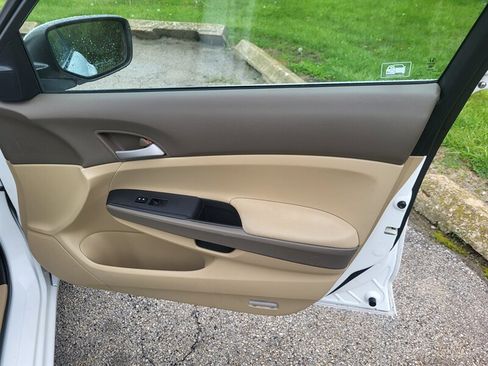Used 2010 Honda Accord LX image 27
