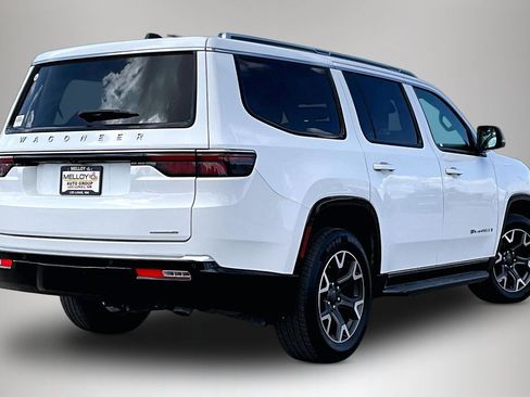 Used 2024 Jeep Wagoneer Series III AWD/4WD image 6