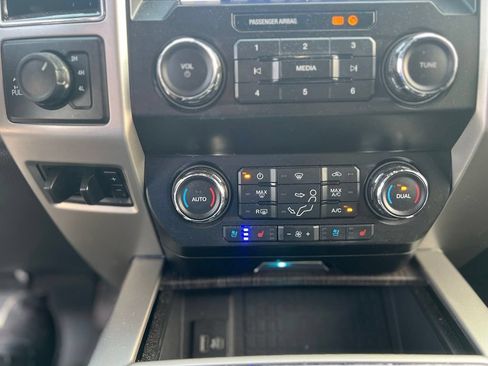 Used 2020 Ford F250 Lariat AWD/4WD image 17