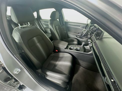 Used 2025 Honda Civic Sport image 29