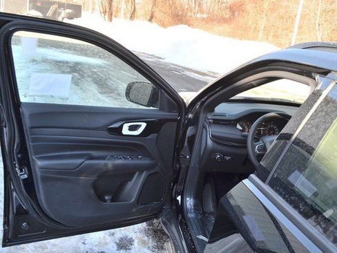 New 2026 Jeep Compass Limited image 12