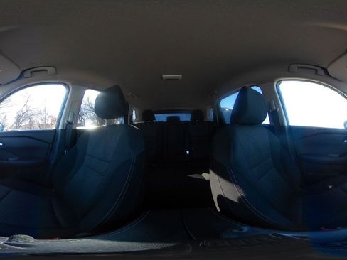 Used 2025 Nissan Rogue SV image 44