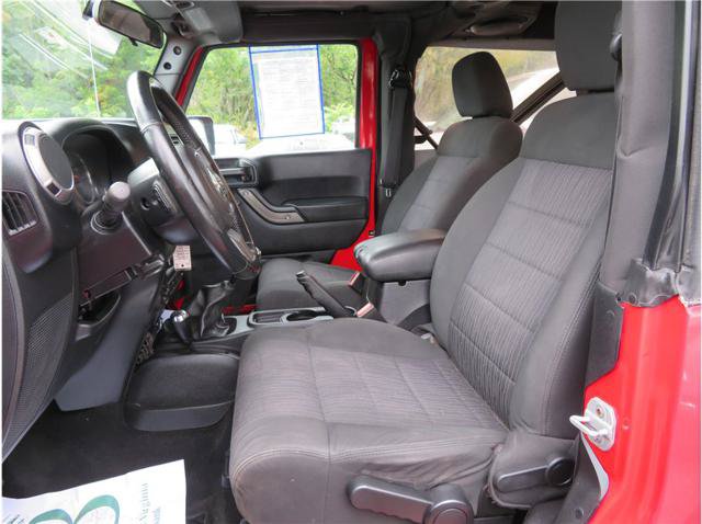 Used 2012 Jeep Wrangler Sport AWD/4WD image 3