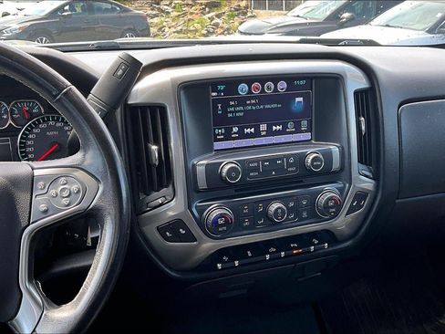 Used 2018 Chevrolet Silverado 1500 LT w/ All Star Edition AWD/4WD image 5