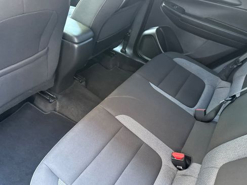 Used 2025 Chevrolet TrailBlazer LT AWD/4WD image 4
