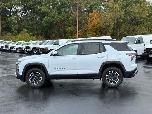 New 2026 Chevrolet Equinox ACTIV w/ Convenience Package III image 2