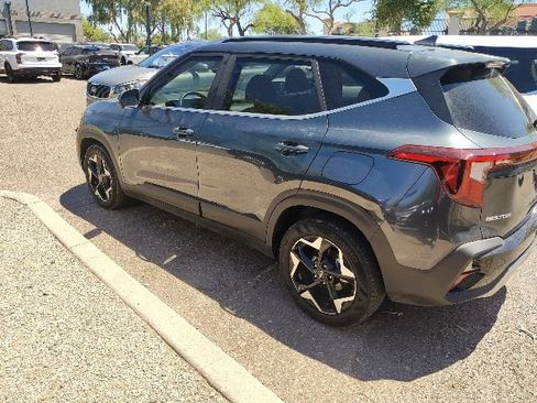 Certified 2024 Kia Seltos EX FWD image 7