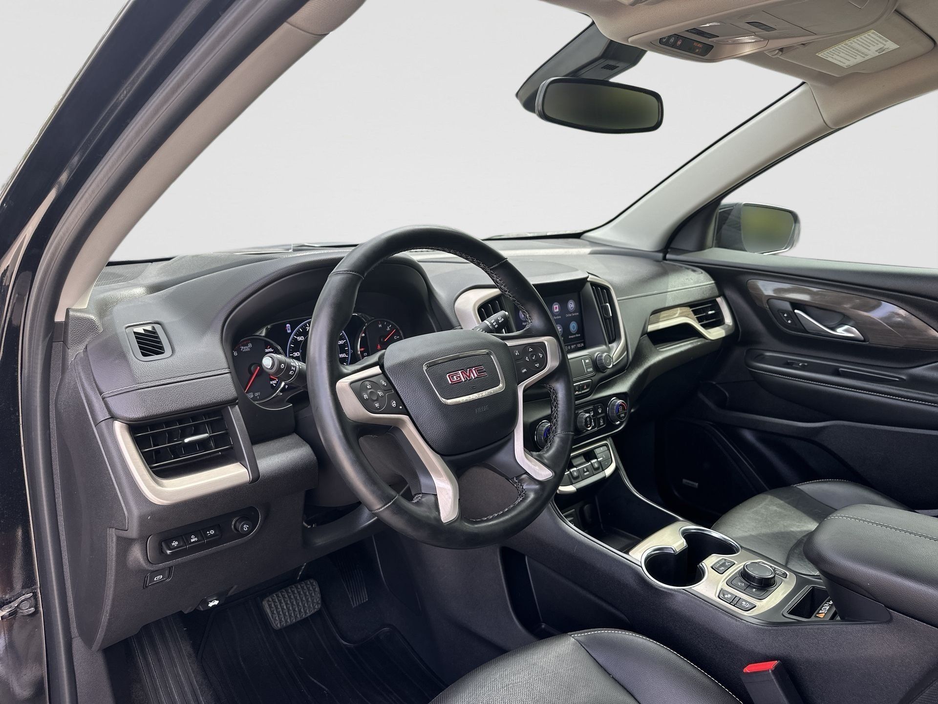 Certified 2024 GMC Terrain Denali w/ Denali Premium Package AWD/4WD image 10