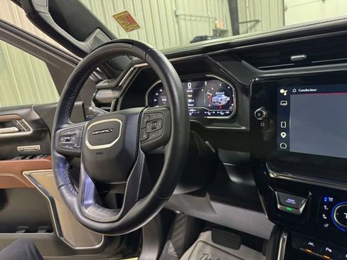Used 2024 GMC Sierra 1500 Denali Ultimate AWD/4WD image 13