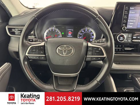 Used 2022 Toyota Highlander LE image 29