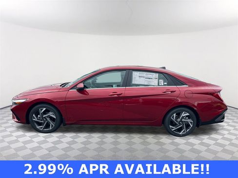 Certified 2025 Hyundai Elantra Limited image 8