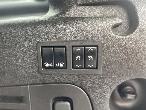 Used 2016 GMC Yukon XL Denali w/ Open Road Package image 14