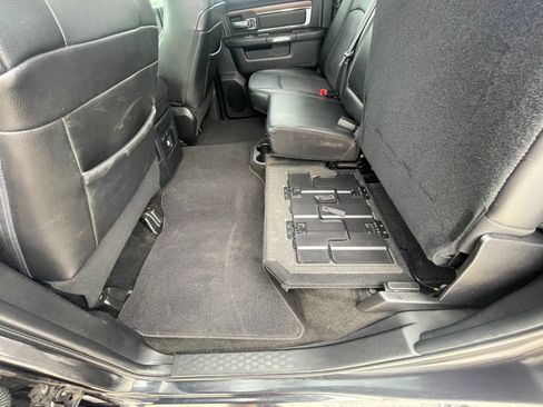 Used 2016 RAM 1500 Laramie w/ Convenience Group AWD/4WD image 38