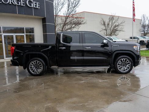 Used 2025 GMC Sierra 1500 Denali Ultimate image 8