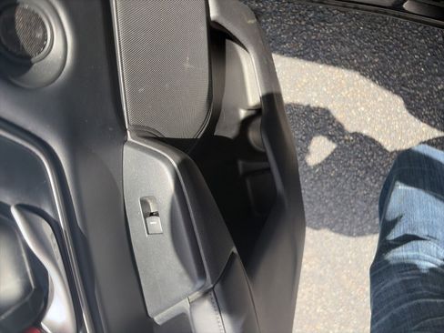 Used 2018 Honda CR-V EX-L image 9
