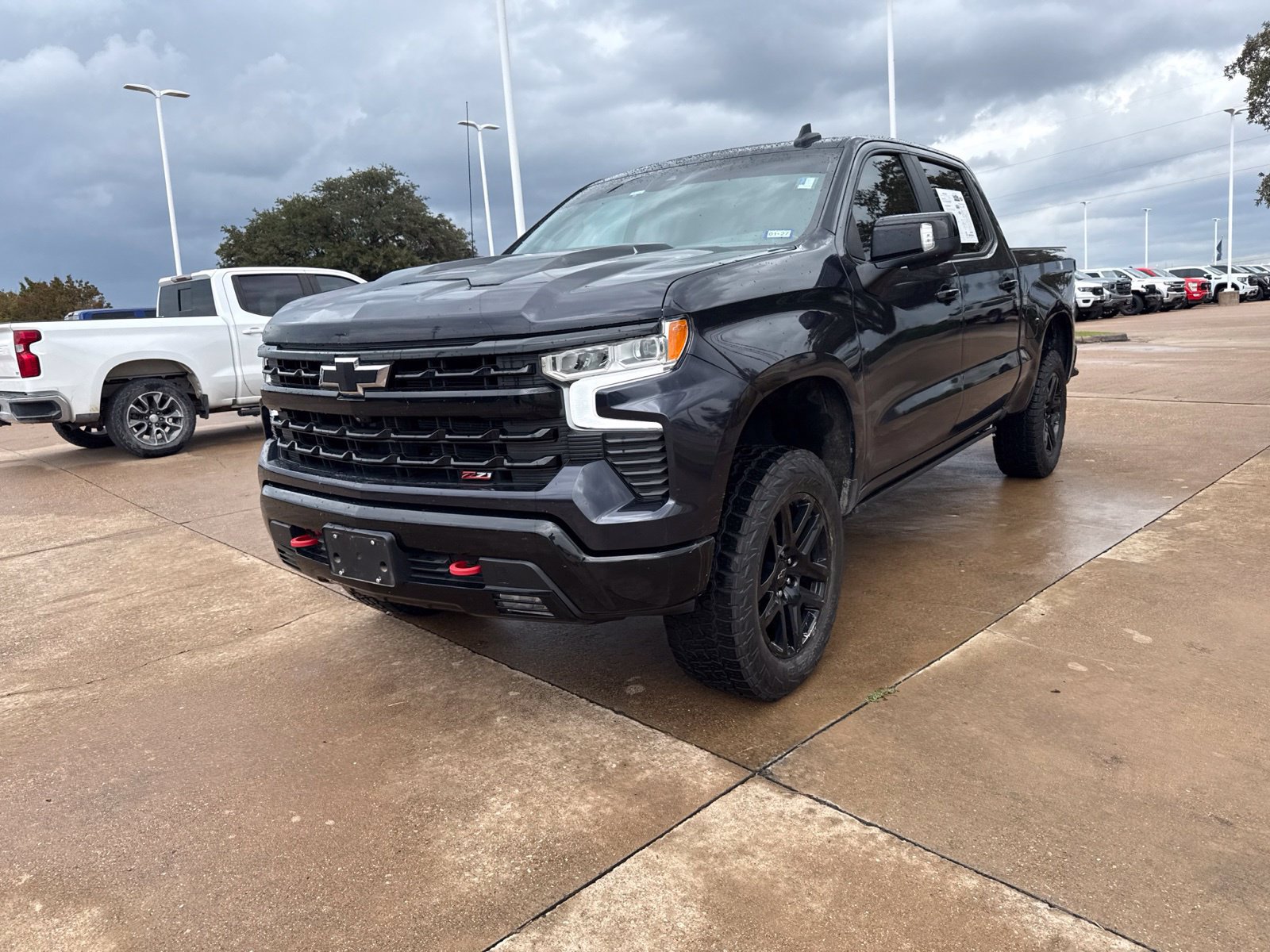 Used 2022 Chevrolet Silverado 1500 LT Trail Boss w/ Convenience Package II AWD/4WD image 3