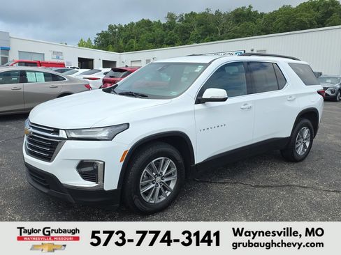 Used 2023 Chevrolet Traverse LT AWD/4WD image 4
