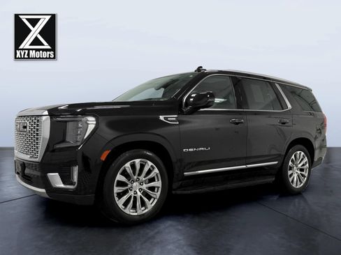 Used 2024 GMC Yukon Denali w/ Advanced Technology Package AWD/4WD image 3