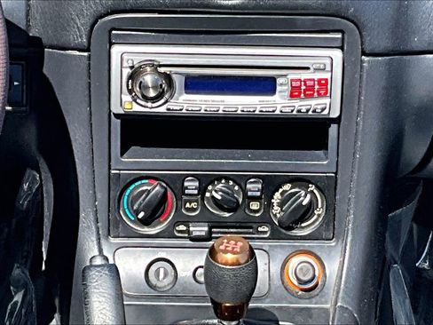 Used 2001 MAZDA MX-5 Miata RWD image 20