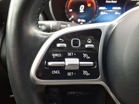 Used 2022 Mercedes-Benz GLC 300 GLC 300 image 23