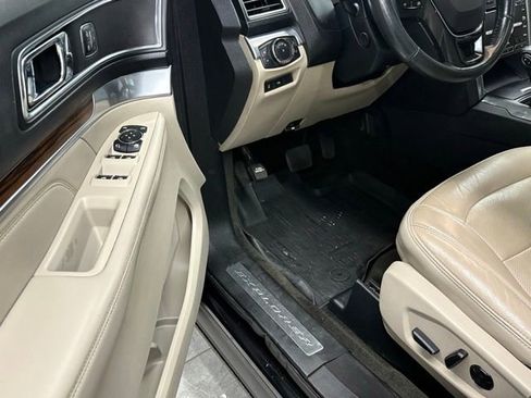 Used 2018 Ford Explorer Limited w/ Equipment Group 301A image 12