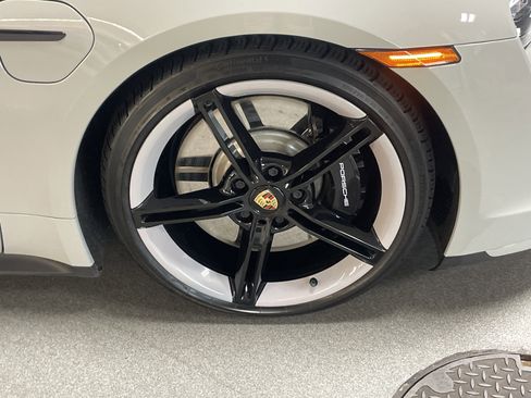 Used 2021 Porsche Taycan Turbo image 13